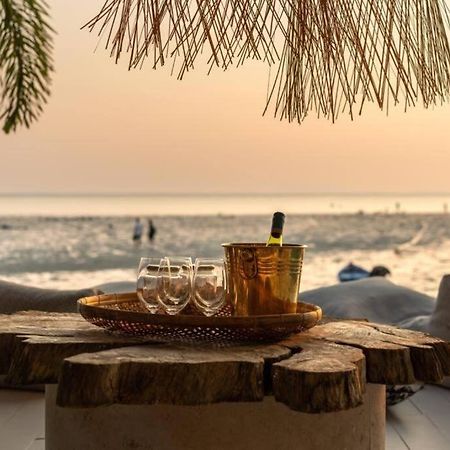 Villa Le Cerf Dore Hinkong Ngoại thất bức ảnh
